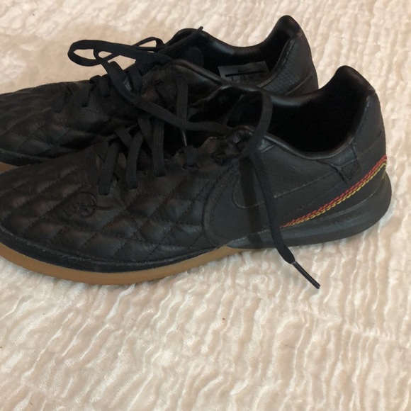 Nike Tiempo x indoor soccer shoes - Picture 2 of 7